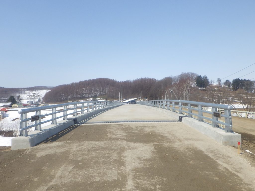 芭露川　大規模特定河川改修工事（補正）（明許）外